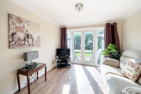 25 Atherstone Close, Cheltenham, GL51 0NX