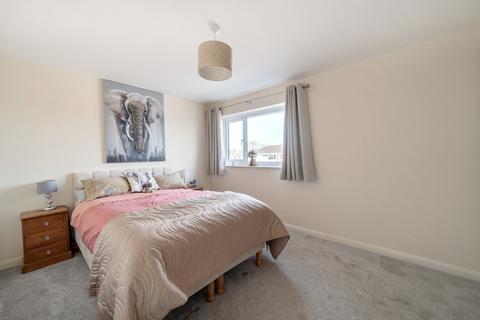 25 Atherstone Close, Cheltenham, GL51 0NX