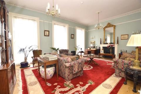 6 bedroom end of terrace house for sale, Royal Crescent, Gloucestershire GL50