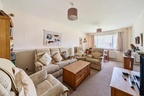 3 bedroom bungalow for sale, Springbank Drive, Gloucestershire GL51