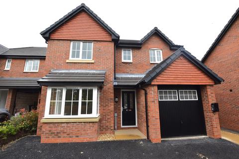 4 bedroom detached house to rent, Brackenwood, Blackburn, BB1