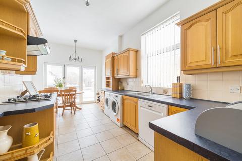 3 bedroom terraced house for sale, Downend Road, Bristol BS16