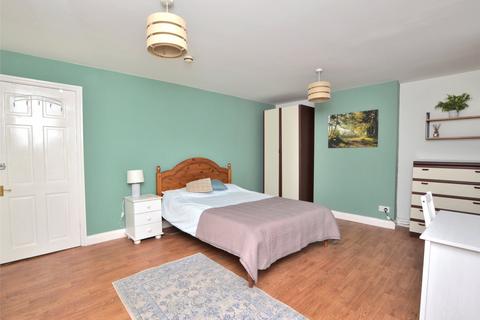 4 bedroom end of terrace house to rent, Station Road, Gloucester GL1