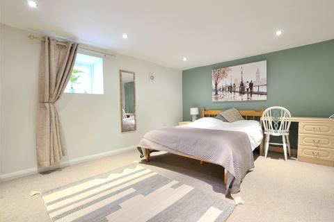 4 bedroom end of terrace house to rent, Station Road, Gloucester GL1