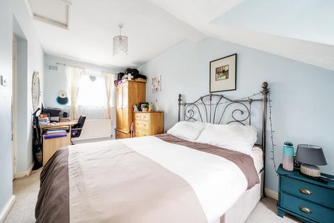 3 bedroom end of terrace house for sale, Horley, Surrey RH6