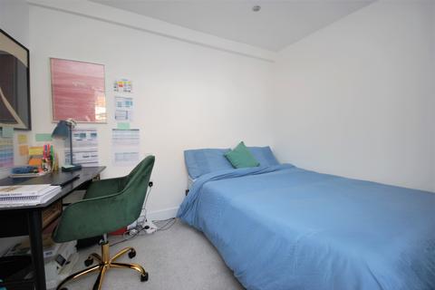 2 bedroom flat to rent, Melbourne Grove East Dulwich SE22