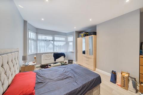 3 bedroom semi-detached house for sale, Hillside, London NW9