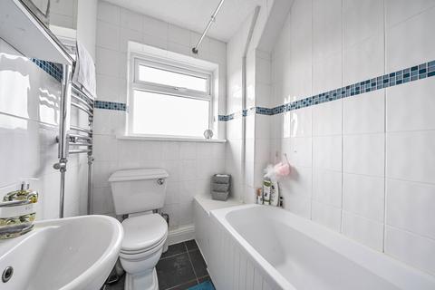 36a Reeves Avenue, London, NW9 8LP