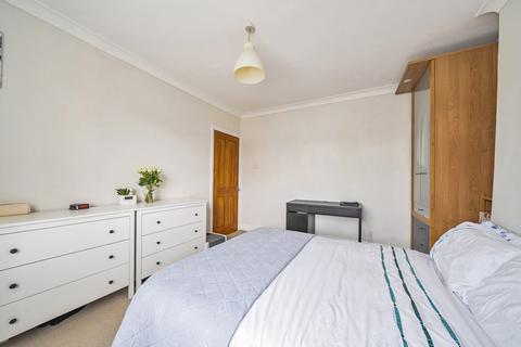 36a Reeves Avenue, London, NW9 8LP