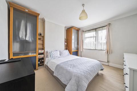 36a Reeves Avenue, London, NW9 8LP