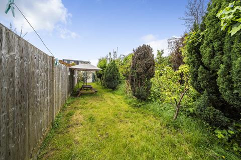 36a Reeves Avenue, London, NW9 8LP