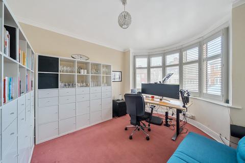 4 bedroom semi-detached house for sale, St. Georges Avenue, London NW9