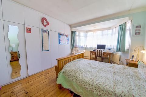 9 Highfield Close, London, NW9 0PB