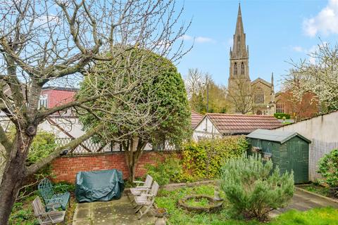 26 Tudor Close, London, NW9 8SU