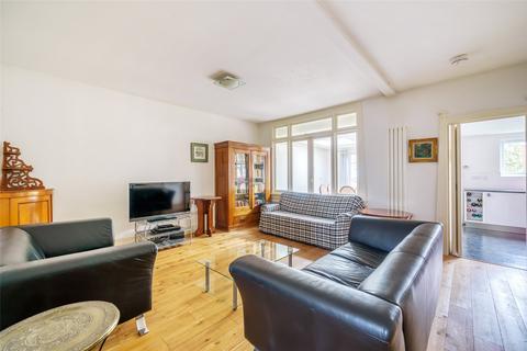 26 Tudor Close, London, NW9 8SU