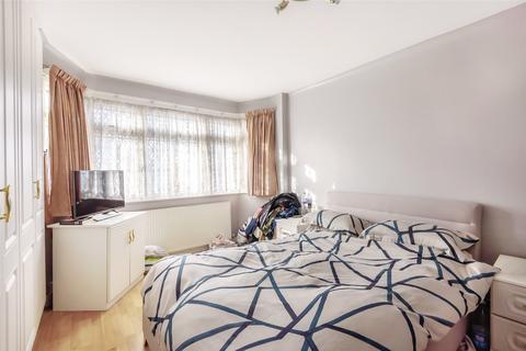 44 Hillside, London, NW9 0NE