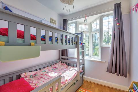 12a Leith Close, London, NW9 8DE