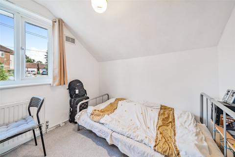 2 bedroom apartment for sale, Haydon Close, London NW9