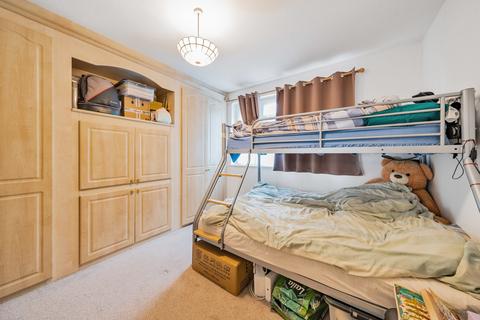 2 bedroom apartment for sale, Haydon Close, London NW9