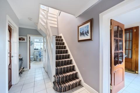 4 bedroom semi-detached house for sale, Salmon Street, London NW9