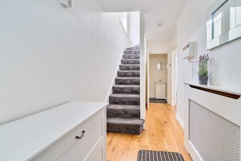 3 bedroom semi-detached house for sale, Kingsbury Road, London NW9