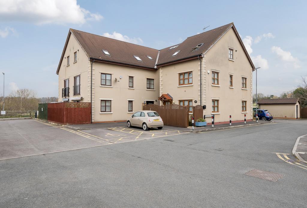 Trescothick Close, Bristol BS31 3 bed for sale £350,000