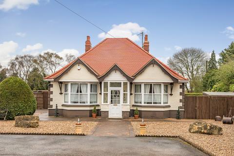 3 bedroom bungalow for sale, Shurdington Road, Cheltenham GL51