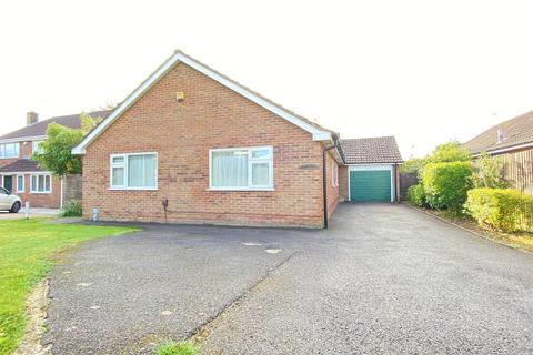 3 bed bungalow for rent in Kempshott, Basingstoke, RG22
