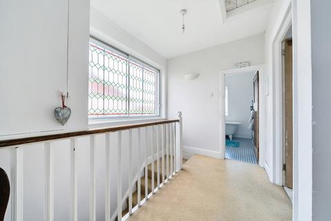 9 Mead Close, Cheltenham, GL53 7DX