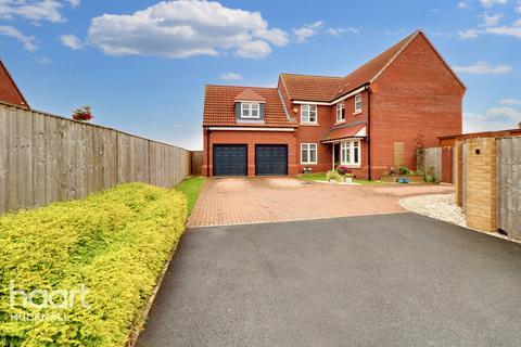 5 bedroom detached house for sale, Airfield Way, Nottingham