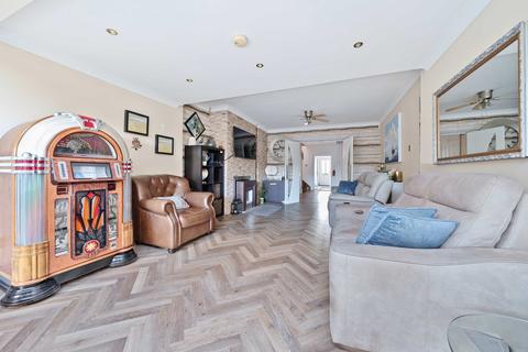 139 Bath Road, Longwell Green, Bristol, BS30 9DD