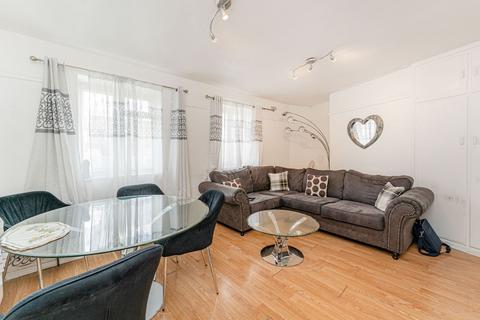 2 bedroom flat for sale, Nightingale Road, London