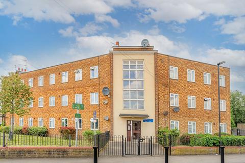 2 bedroom flat for sale, Nightingale Road, London