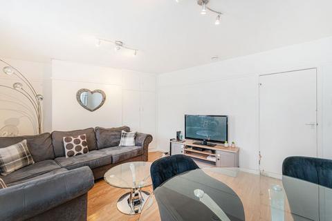 2 bedroom flat for sale, Nightingale Road, London