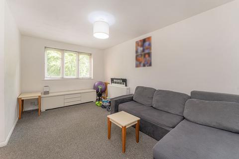 1 bedroom flat for sale, Wigston Close, London