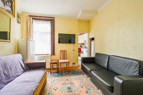 1 bedroom maisonette for sale, St. Peter's Road, London