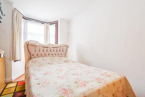 1 bedroom maisonette for sale, St. Peter's Road, London