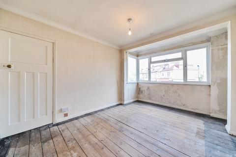 211 Grove Road, Mitcham, CR4 1AF