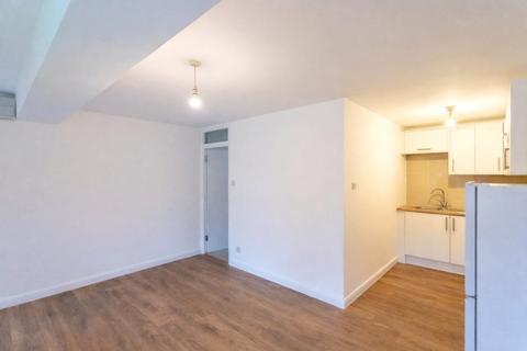 undefined, Chatsworth Place, Mitcham CR4