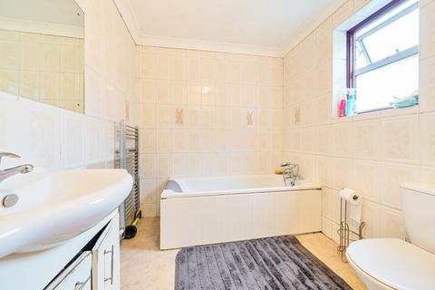 63 Kidderminster Road, Croydon, CR0 2UF