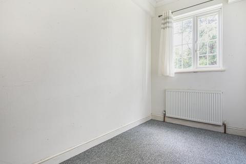 23 The Holt, Morden, SM4 5AP