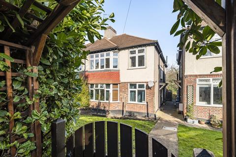 2 bedroom maisonette for sale, Wandle Road, Morden SM4