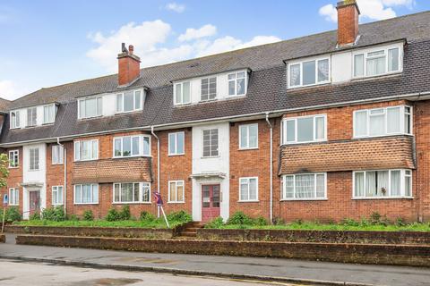 18 Central Gardens, Morden, SM4 5SH