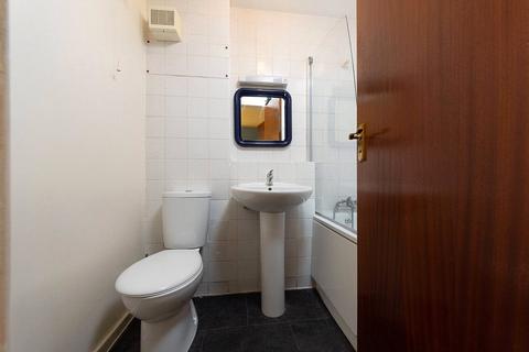 5 Burns Close, London, SW19 1TX