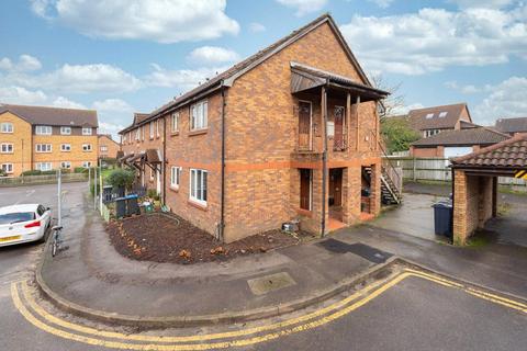 5 Burns Close, London, SW19 1TX