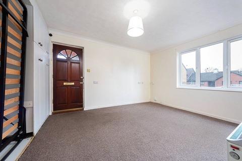 5 Burns Close, London, SW19 1TX