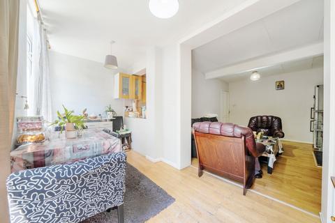 2 bedroom terraced house for sale, Montacute Road, Morden SM4