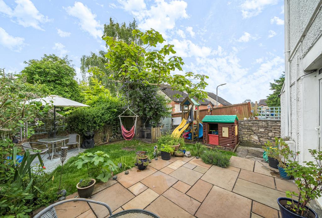Springfield Buildings, Somerset BA3 3 bed end of terrace house - £230,000