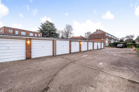 2 bedroom apartment for sale, Hemingford Road, Sutton SM3