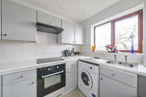 2 bedroom apartment for sale, Chartwell Gardens, Sutton SM3